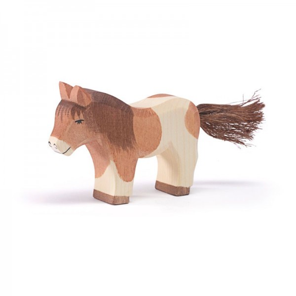 Ostheimer Shetland Pony staand