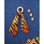 Sarah's Silks Speelzijde en houten bijtring tijger 