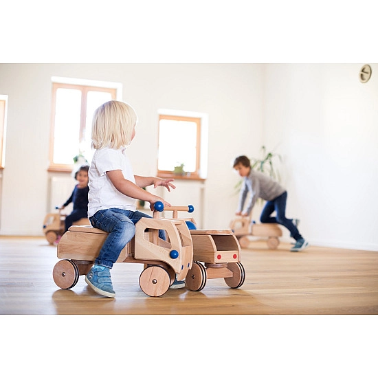 Dynamiko loopwagen vrachtwagen met notenhout Dynamiko loopwagen vrachtwagen met notenhout