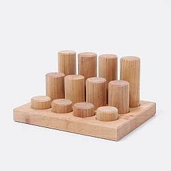 Stapel en sorteerspel: Rollers naturel in sorteerbord