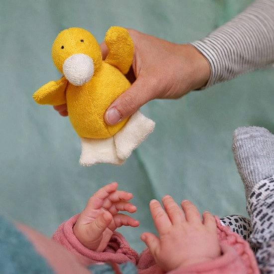 Nanchen Natur Knuffel Kuiken geel